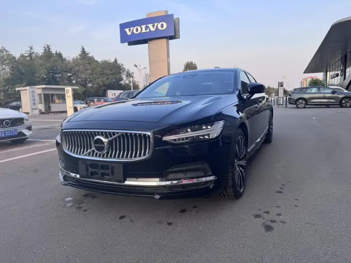 Volvo S90 2025 Model B5 Smart Range Deluxe Edition
