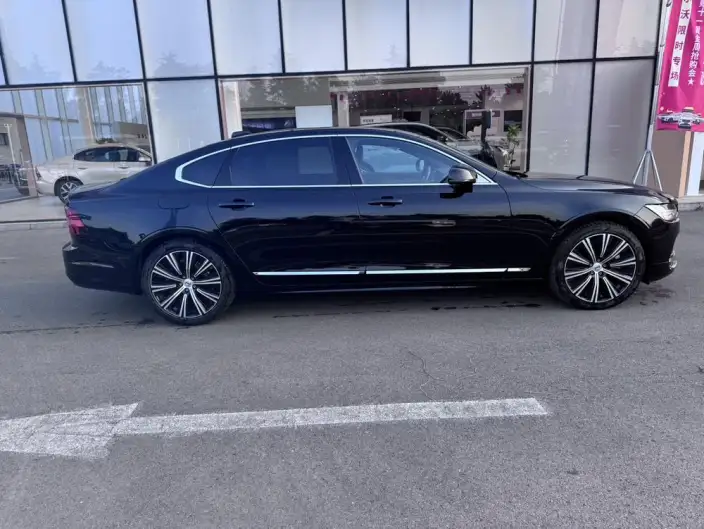 Volvo S90 2025 Model B5 Smart Range Deluxe Edition – фото 6