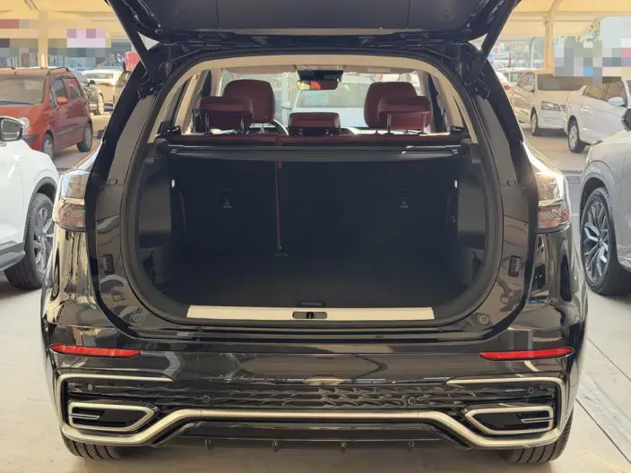 Hongqi HS5 2023 Model 2.0T Flag Xiang Pro Edition – фото 10