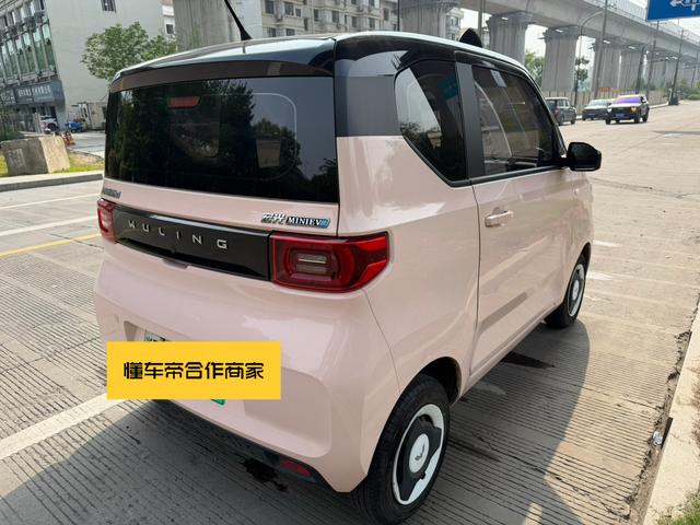 Wuling Hongguang MINI EV 2022 Macaroon Per f ection Lithium Ternary – фото 5