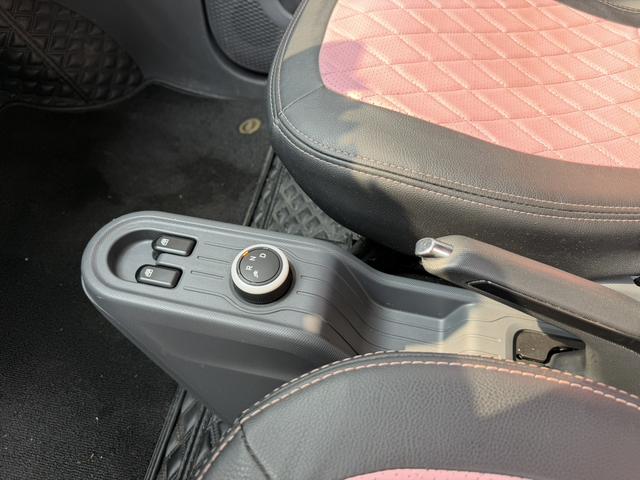 Wuling Hongguang MINI EV 2022 Macaroon Per f ection Lithium Ternary – фото 13
