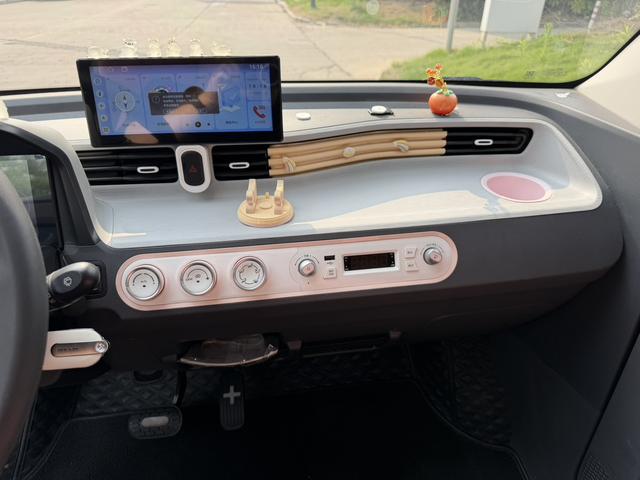 Wuling Hongguang MINI EV 2022 Macaroon Per f ection Lithium Ternary – фото 15