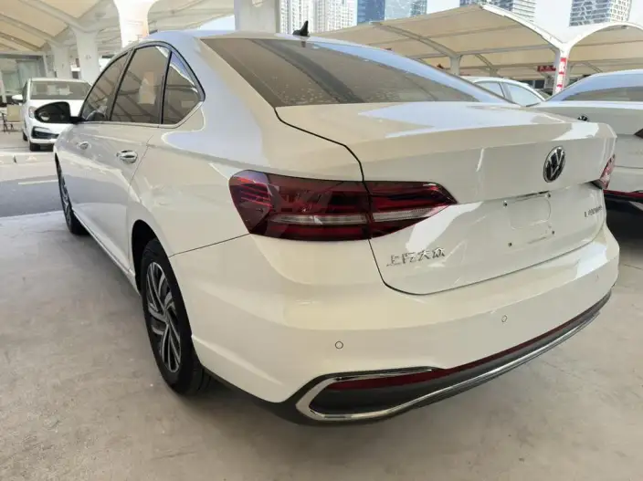 Volkswagen Lavida 2023 Model 1.5L Automatic Five million editions – фото 4