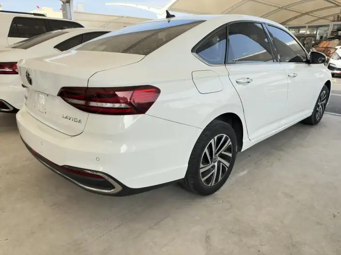 Volkswagen Lavida 2023 Model 1.5L Automatic Five million editions – фото 6