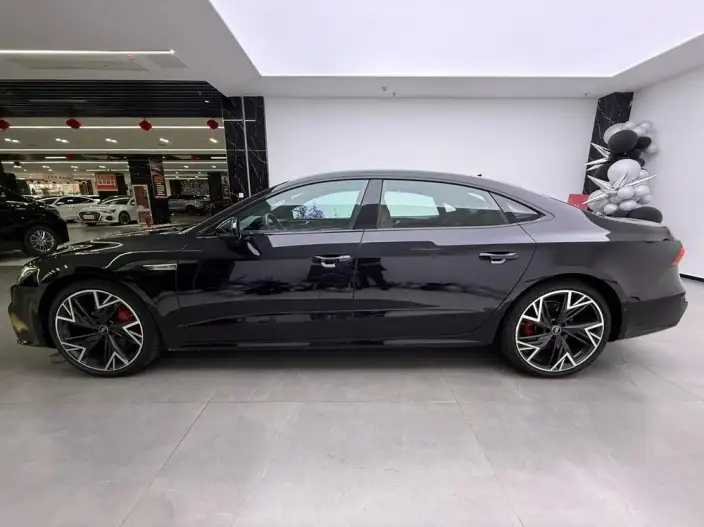 Audi A7 L 2024 Model 45 TFSI quattro S-line Black Samurai Edition – фото 4
