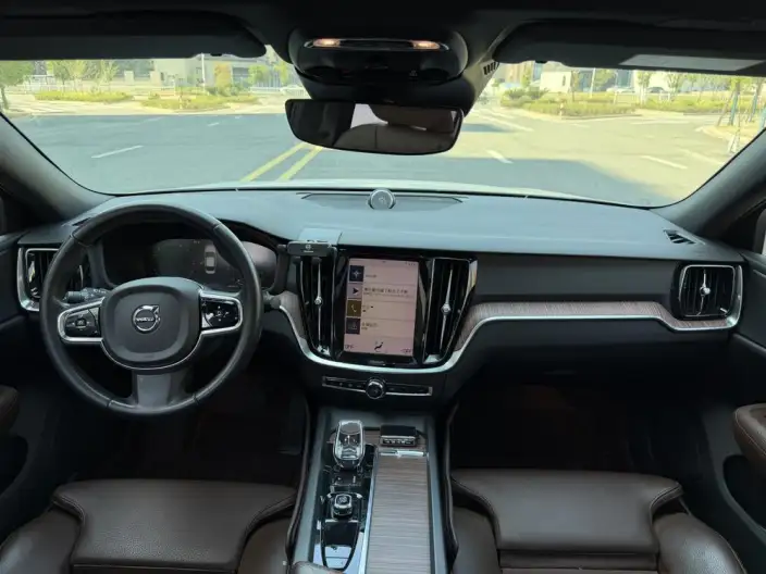 Volvo S60 2022 Model B4 Smart Range Deluxe Edition – фото 8