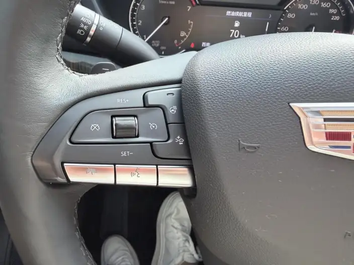 Cadillac XT4 2022 Model 28T 2WD Noble Model – фото 9