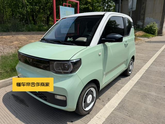 Wuling Hongguang MINIEV 2022 Macaron Premium LFP – фото 1