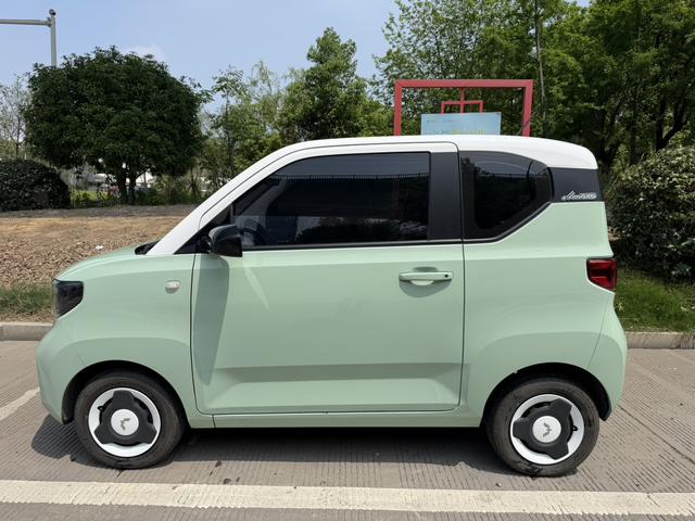 Wuling Hongguang MINIEV 2022 Macaron Premium LFP – фото 3