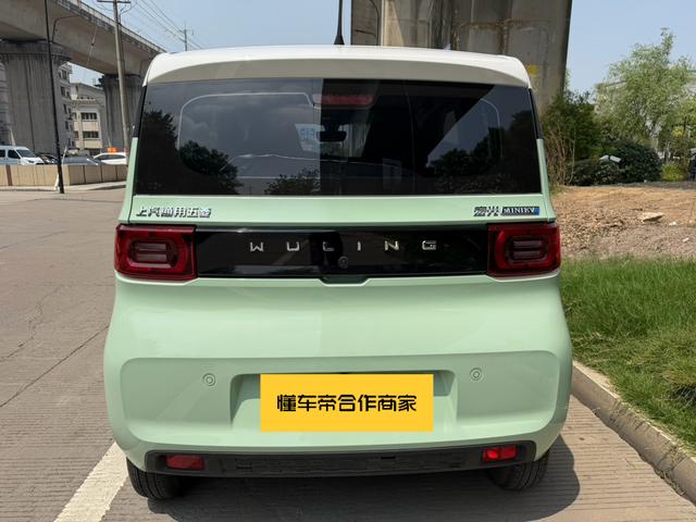 Wuling Hongguang MINIEV 2022 Macaron Premium LFP – фото 4