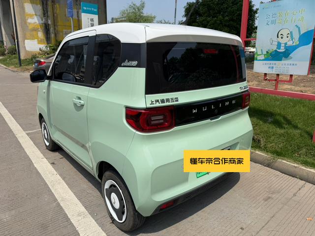 Wuling Hongguang MINIEV 2022 Macaron Premium LFP – фото 5
