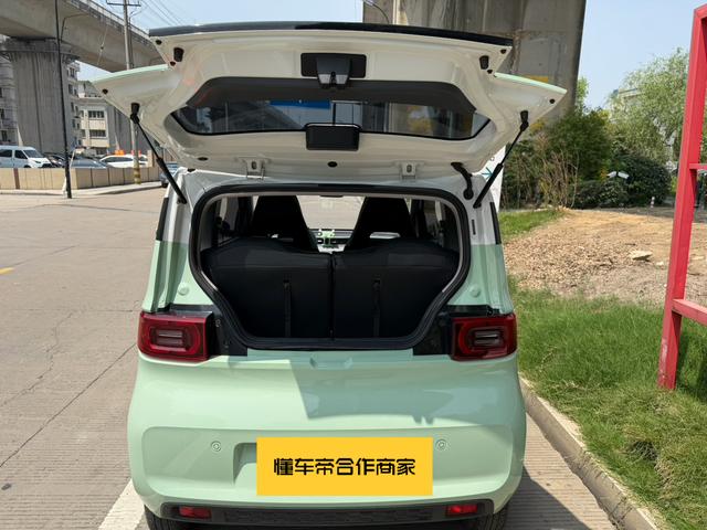 Wuling Hongguang MINIEV 2022 Macaron Premium LFP – фото 16