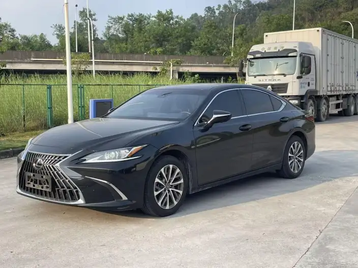 Lexus ES 2022 Model 200 Superior Edition – фото 1