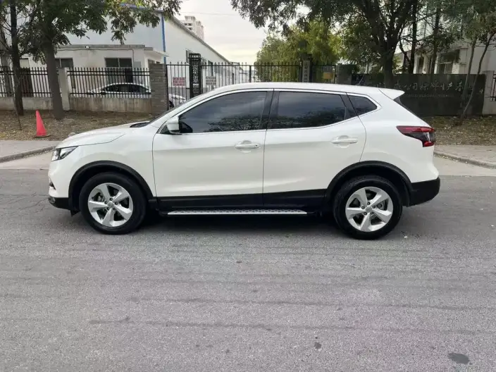 Nissan Qashqai 2021 Model 2.0L XV Smart Edition – фото 3