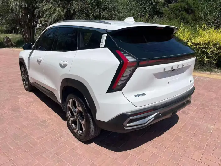 Geely Boyue L 2023 Model 1.5TD DCT Honor Edition – фото 4