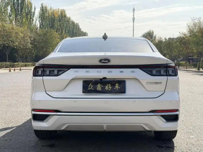 Ford Mondeo 2023 Model EcoBoost 180 Luxury Model – фото 5