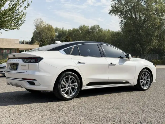 Ford Mondeo 2023 Model EcoBoost 180 Luxury Model – фото 6