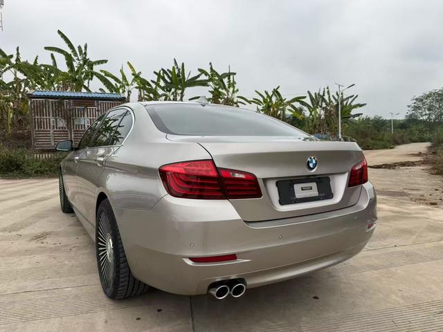 BMW 5 Series 2013 модификация 530Li Leading – фото 9