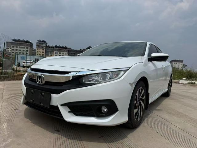 Honda Civic 2016 220TURBO CVT Luxury – фото 1