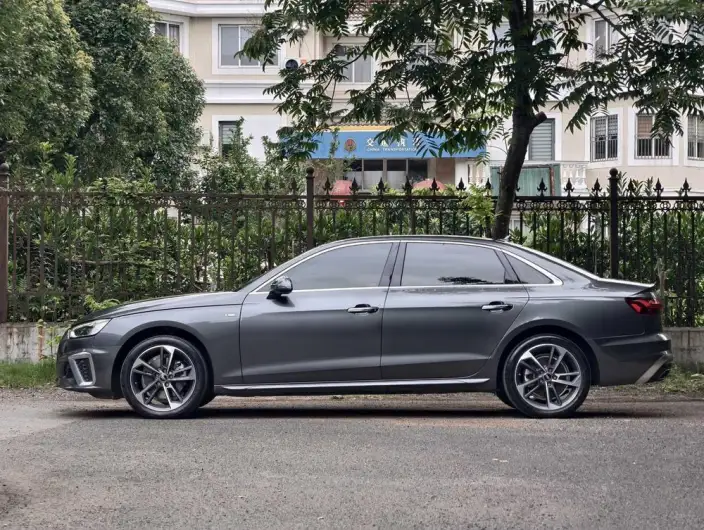Audi A4 L 2020 Model 40 TFSI Luxury Dynamic Model – фото 4