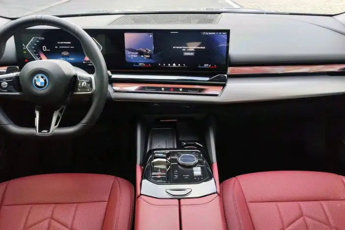 BMW i5 2025 Model eDrive35L M Sports Set – фото 8