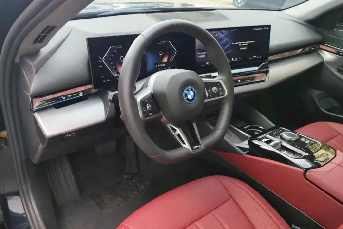BMW i5 2025 Model eDrive35L M Sports Set – фото 9