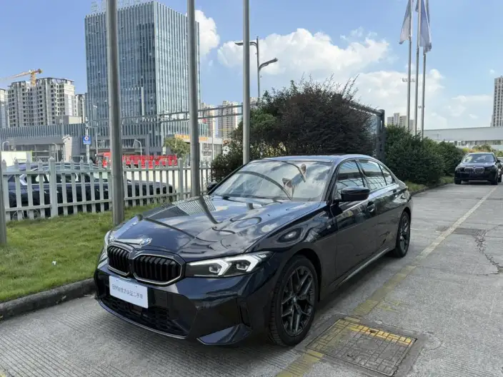 BMW 3 Series 2025 Model 330Li M Sports Night Set – фото 1