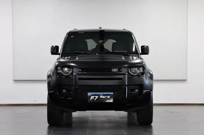Land Rover Defender 2024 Model 110 3.0T P400 X – фото 2