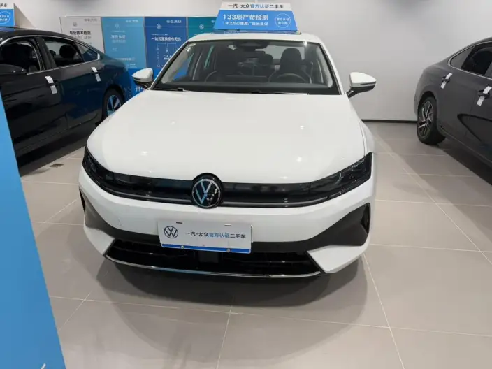 Volkswagen Sagitar 2026 Model L 300TSI DSG Luxury Model – фото 2