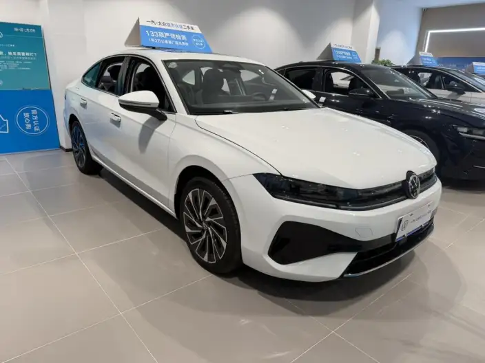 Volkswagen Sagitar 2026 Model L 300TSI DSG Luxury Model – фото 3