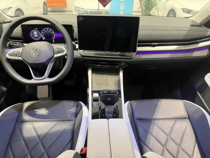 Volkswagen Sagitar 2026 Model L 300TSI DSG Luxury Model – фото 8