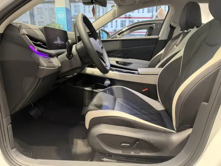 Volkswagen Sagitar 2026 Model L 300TSI DSG Luxury Model – фото 10