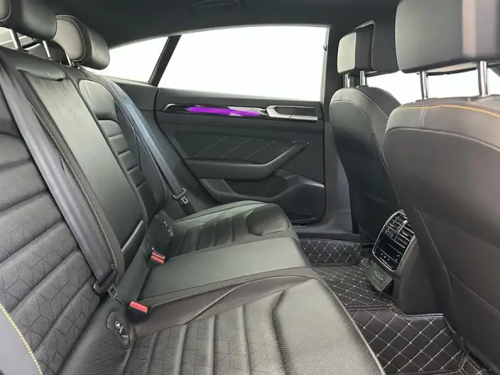 Volkswagen CC 2024 Model 380TSI Eye-catching version – фото 9