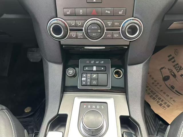 Land Rover Discovery 2014 модификация 3.0L автоматическое 4WD 7 seat параллельный импорт Imported – фото 4