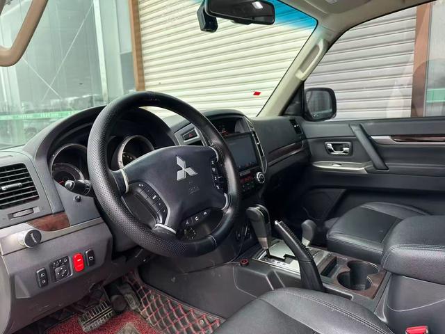 Pajero Модель 2018 года 3.8T автоматическое 4WD 7 seat параллельный импорт Imported – фото 9