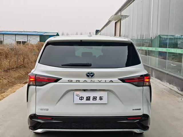 Granvia 2024 модификация Intelligent Hybrid 2.5L 2WD Com f ort Edition – фото 7