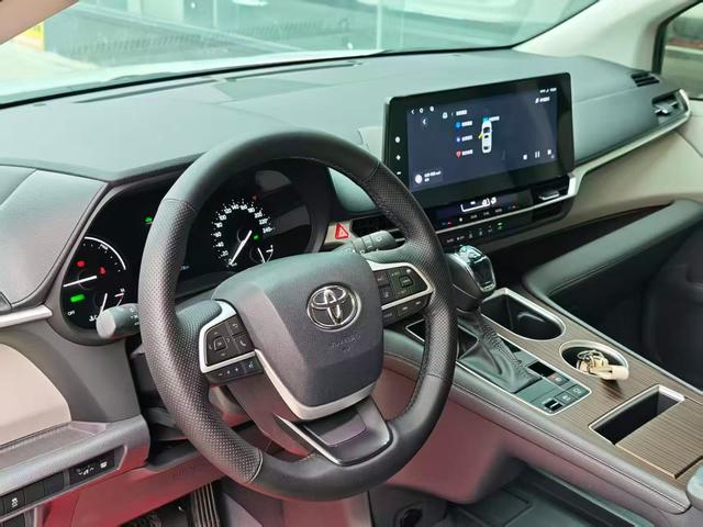 Granvia 2024 модификация Intelligent Hybrid 2.5L 2WD Com f ort Edition – фото 8