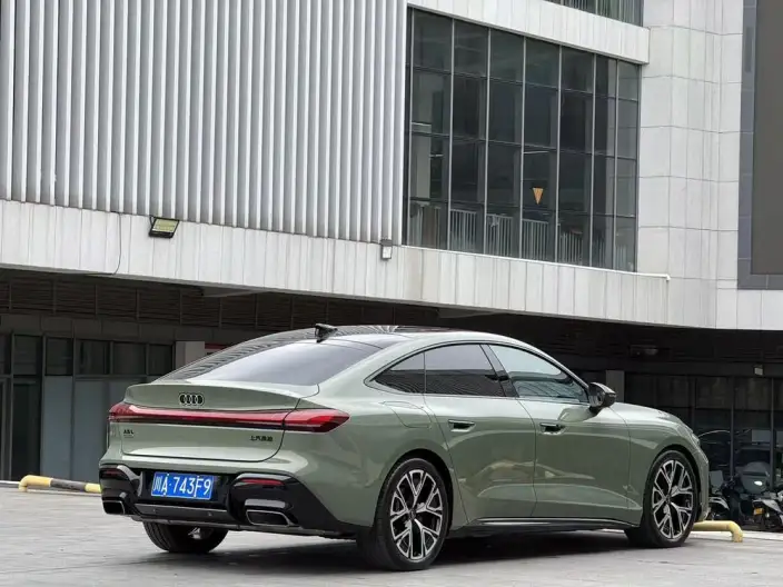 Audi A5 L Sportback 2026 Model 2.0TFSI 150kW Exclusive quattro Model – фото 5