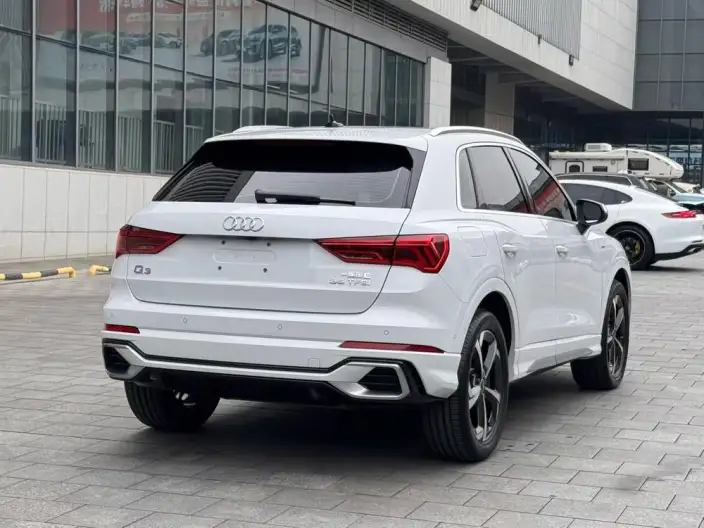 AUDI Q3 2024 Model 35 TFSI Fashion Dynamic Model – фото 6