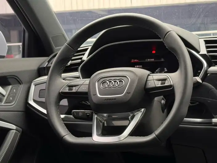 AUDI Q3 2024 Model 35 TFSI Fashion Dynamic Model – фото 7