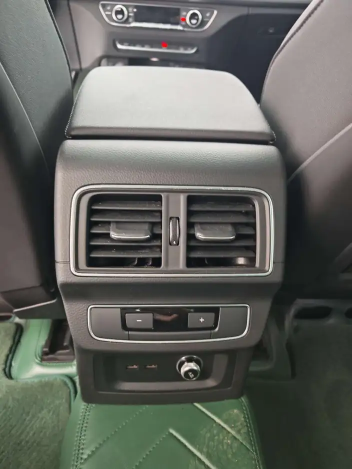 Audi Q5L 2023 Model 40T Luxury Dynamic Model – фото 6