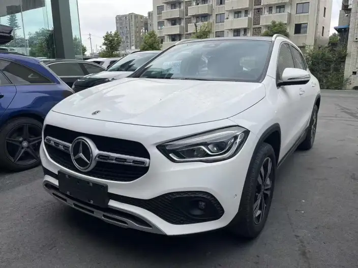 Mercedes-Benz GLA 2023 Model GLA 220 – фото 1