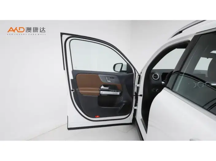 Mercedes-Benz GLB 2023 Model GLB 220 Fashion Model – фото 10