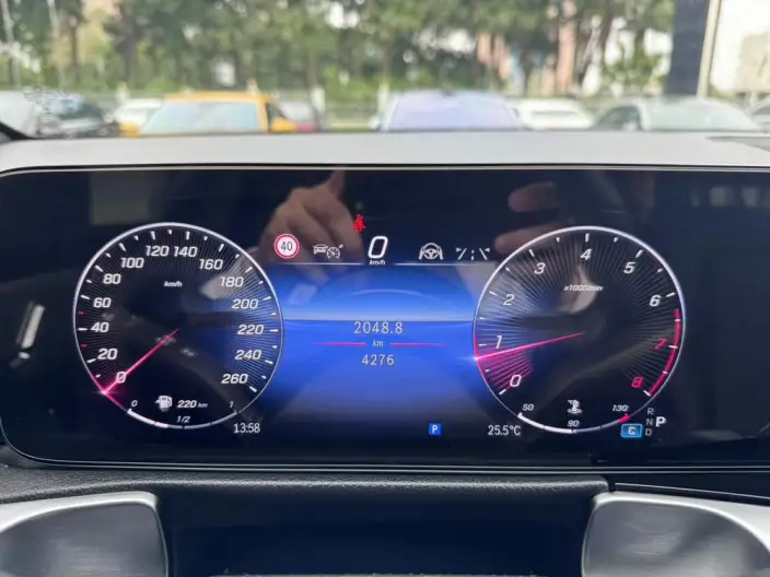 Mercedes-Benz GLB 2024 Model GLB 200 Dynamic Model – фото 9