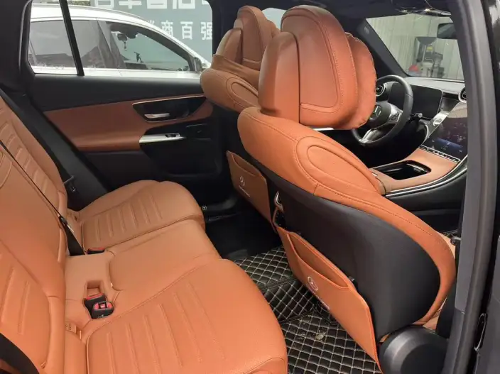 Mercedes-Benz GLC 2024 Model GLC 260 L 4MATIC Dynamic Model 5 seat – фото 9