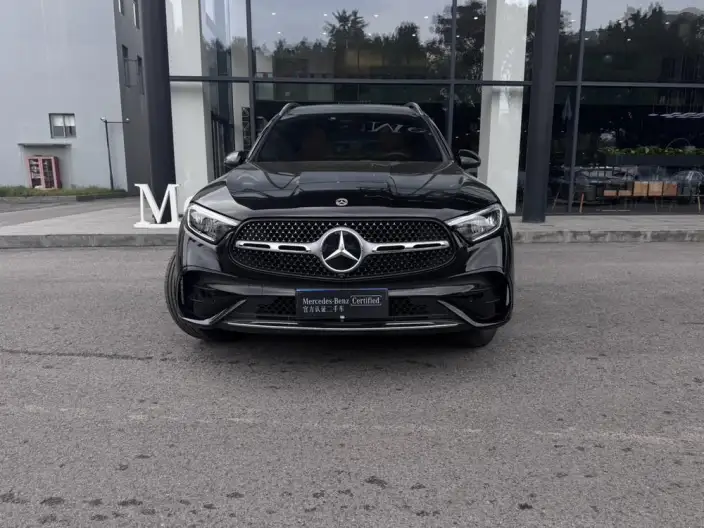 Mercedes-Benz GLC 2025 Model GLC 260 L 4MATIC Luxury Model 5 seat – фото 2