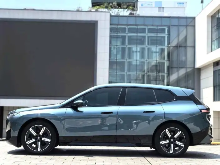 BMW iX 2022 Model xDrive40 – фото 2