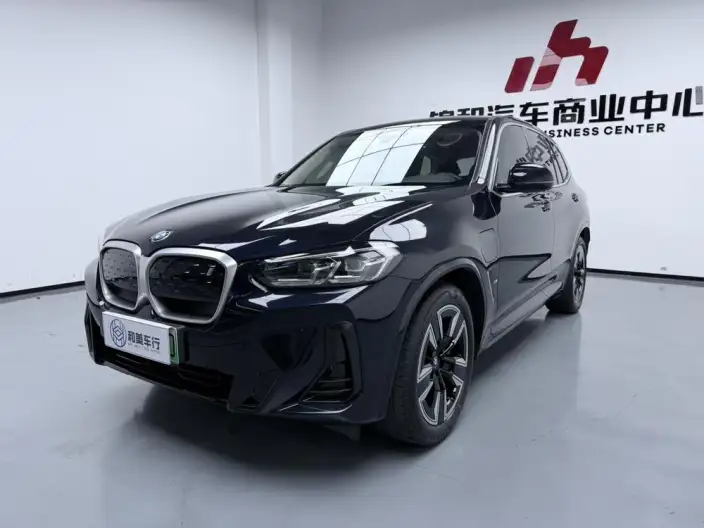 BMW iX3 2022 Model Leading Model – фото 1