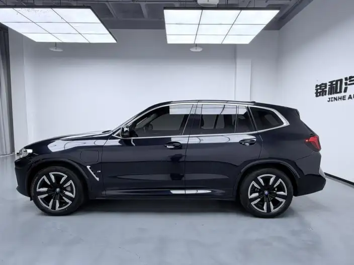 BMW iX3 2022 Model Leading Model – фото 4