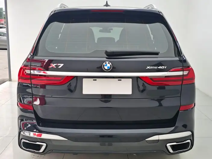 BMW X7 2022 Model xDrive40i Exclusive Model M Sports Set – фото 6
